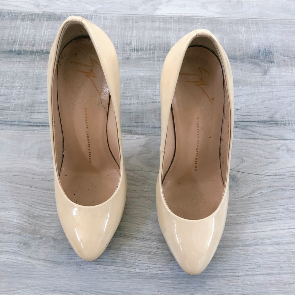Giuseppe Zanotti nude heel